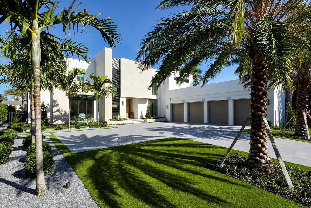 1099 Spanish River Rd, Boca Raton, Florida. New Gated Architectural Intracoastal Masterpiece on Boca Raton's sought-after Spanish River Road in 'The Estate Section' by renowned Builder JH Norman and the famed Brenner Architectural Group. Clean and crisp lines execute modern living at this top-tier level of style. A short distance to The Boca Raton & Beach Club