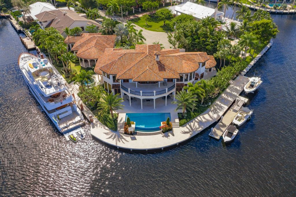 This luxurious estate in the exclusive Sunrise Key neighborhood of Fort Lauderdale offers stunning river views, a coveted point lot location, and high-end finishes throughout. The main house features marble floors, soaring ceilings, floor-to-ceiling windows, and an open floor plan perfect for entertaining.