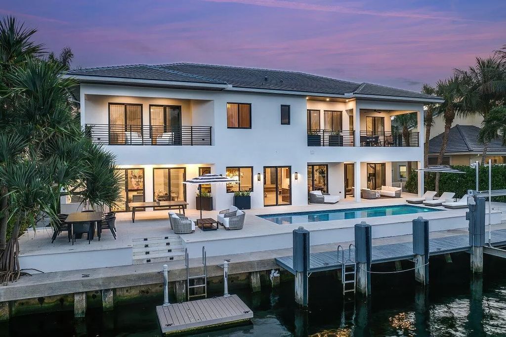 Indulge in the epitome of coastal elegance & contemporary luxury at this fully-renovated 5-bedroom haven. Featuring unparalleled water access, a chef's kitchen & stunning outdoor spaces, this Delray Beach estate is your gateway to tropical paradise.