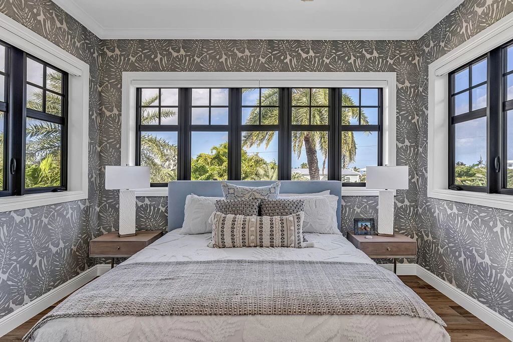 Wake up to waves lapping your private shore & breathtaking ocean views in this iconic Key Colony Beach retreat. 9 serene bedrooms, private pool, & endless entertainment space await in this coastal paradise. Luxury living redefined.