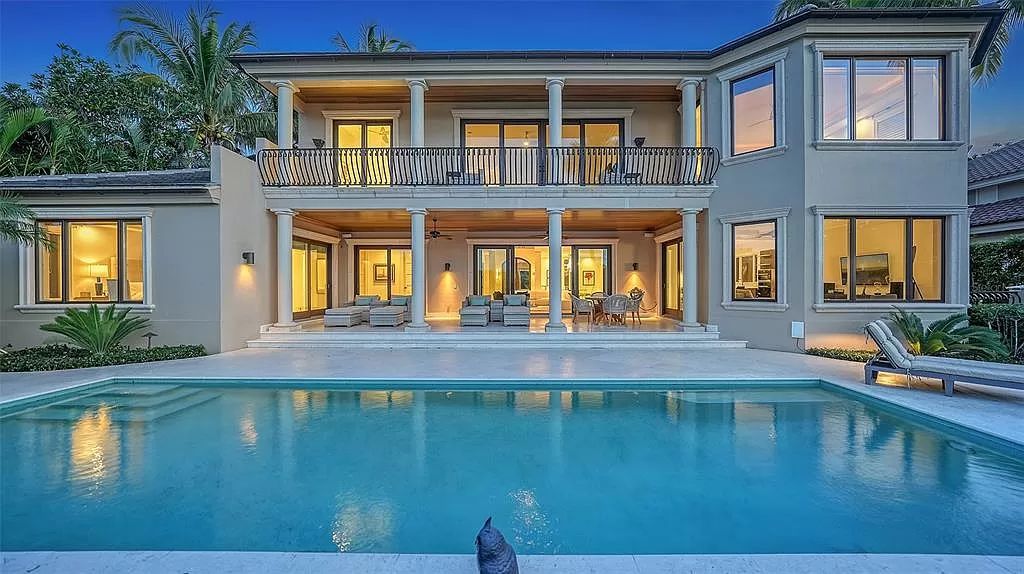 Experience Unparalleled Luxury at Waterfront Estate in Longboat Key ...