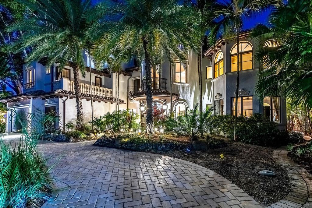 Immerse yourself in luxury living at this stunning Las Olas waterfront estate. Boasting 100' of deep water dockage, mega-yacht access, and panoramic water views, this 7-bedroom masterpiece is ideal for boaters and entertainers alike.