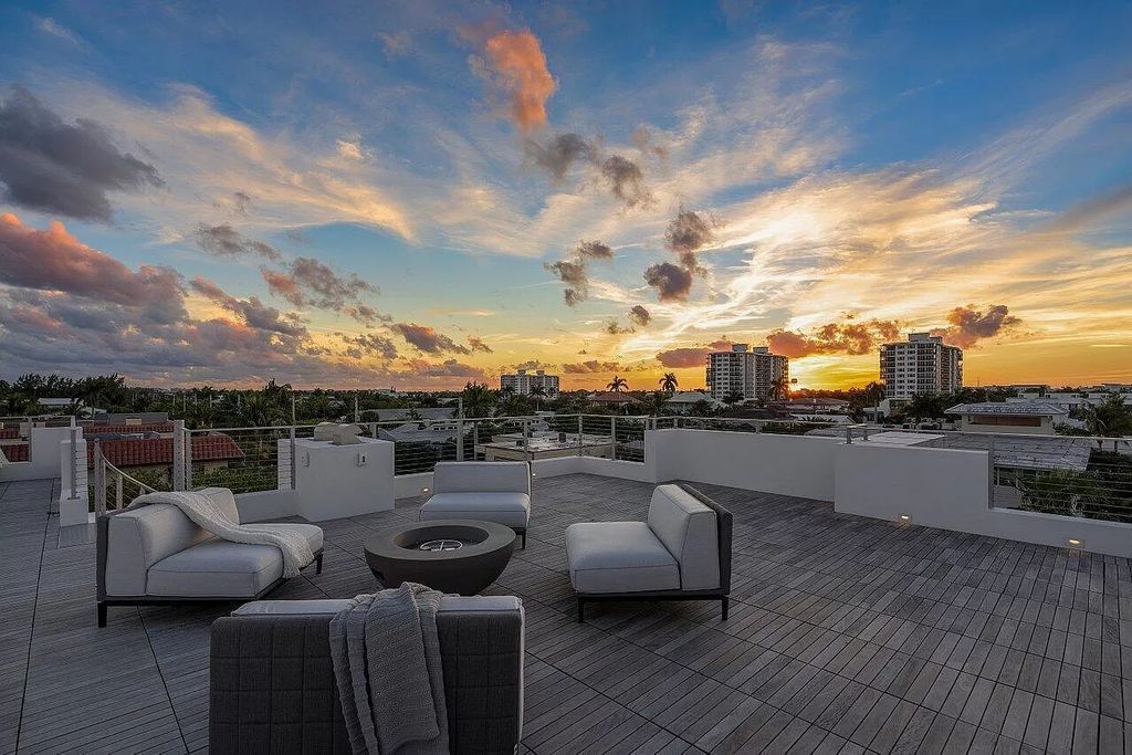 Experience Delray Beach's pinnacle of luxury living at CIELO. This architectural masterpiece boasts breathtaking ocean views, a custom glass elevator, and a rooftop oasis, all steps from the vibrant Atlantic Avenue.