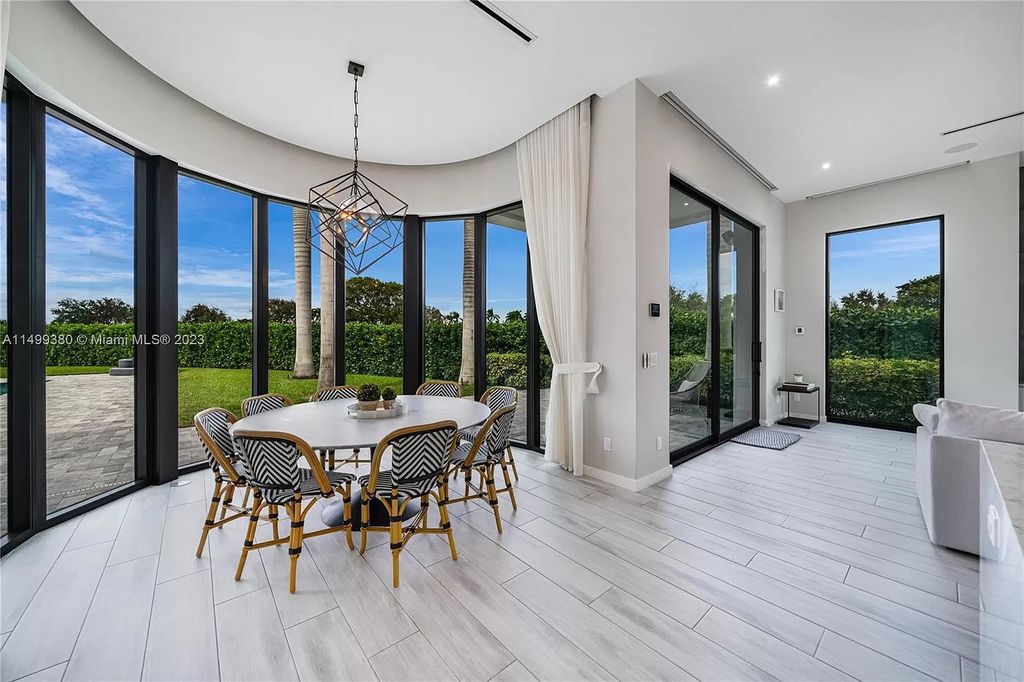 Live in grandeur in this stunning 2-story residence nestled on a quiet cul-de-sac in prestigious St. Andrew's. Magnificent architecture, exquisite finishes, & panoramic golf course views await.