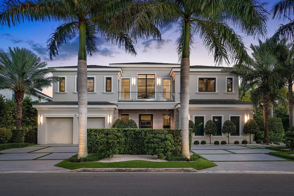 Unparalleled luxury awaits at 290 South Maya Palm Drive: 5 bedrooms, 6.2 baths, 9,000+ sqft of coastal-glam living with 140' waterfront, infinity pool and resort-style backyard. Agate walls, marble fireplaces and designer details. Boca Raton living redefined.