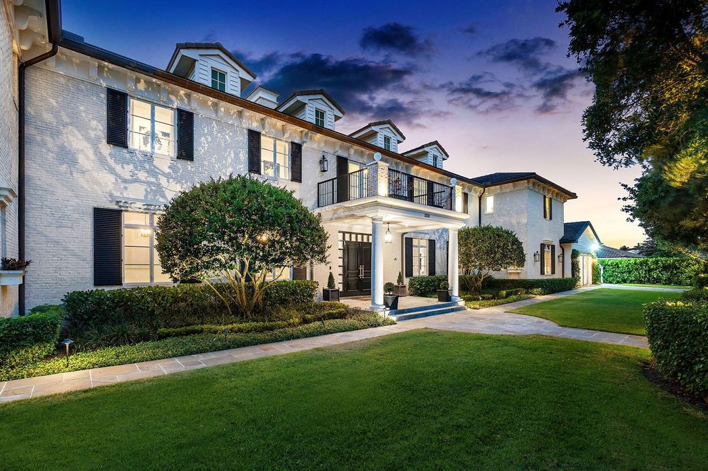 Live the epitome of luxury living in this 5-bedroom masterpiece by Tuthill Architecture in Boca Raton. Featuring a designer interior, pool, basketball court, putting green, casita, this estate offers the perfect blend of elegance and functionality.