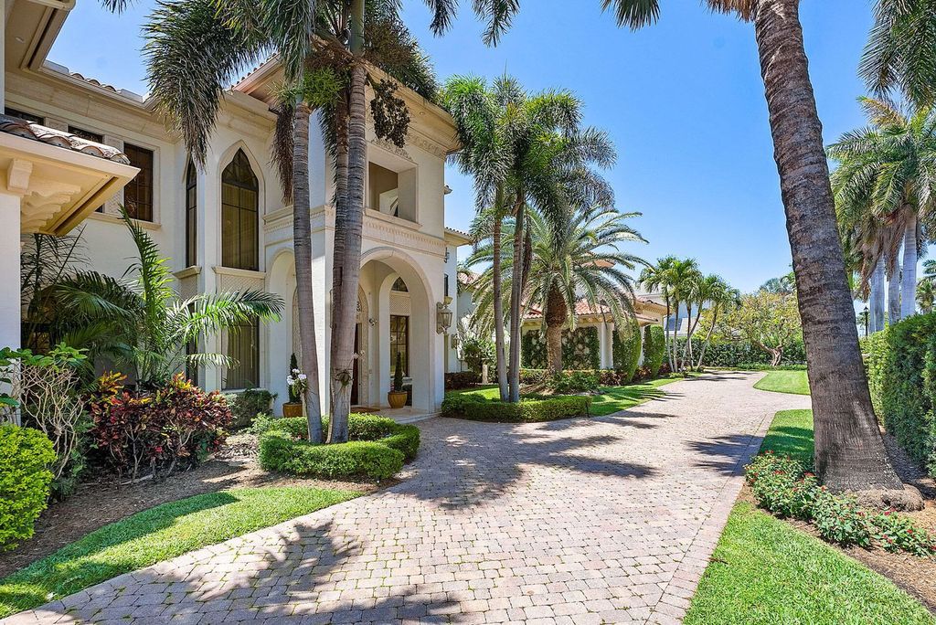 Boca Raton luxury awaits! Own a rare double-lot estate with pool, gourmet kitchen and dual master suites. Stunning golf course views in Royal Palm Yacht & Country Club.