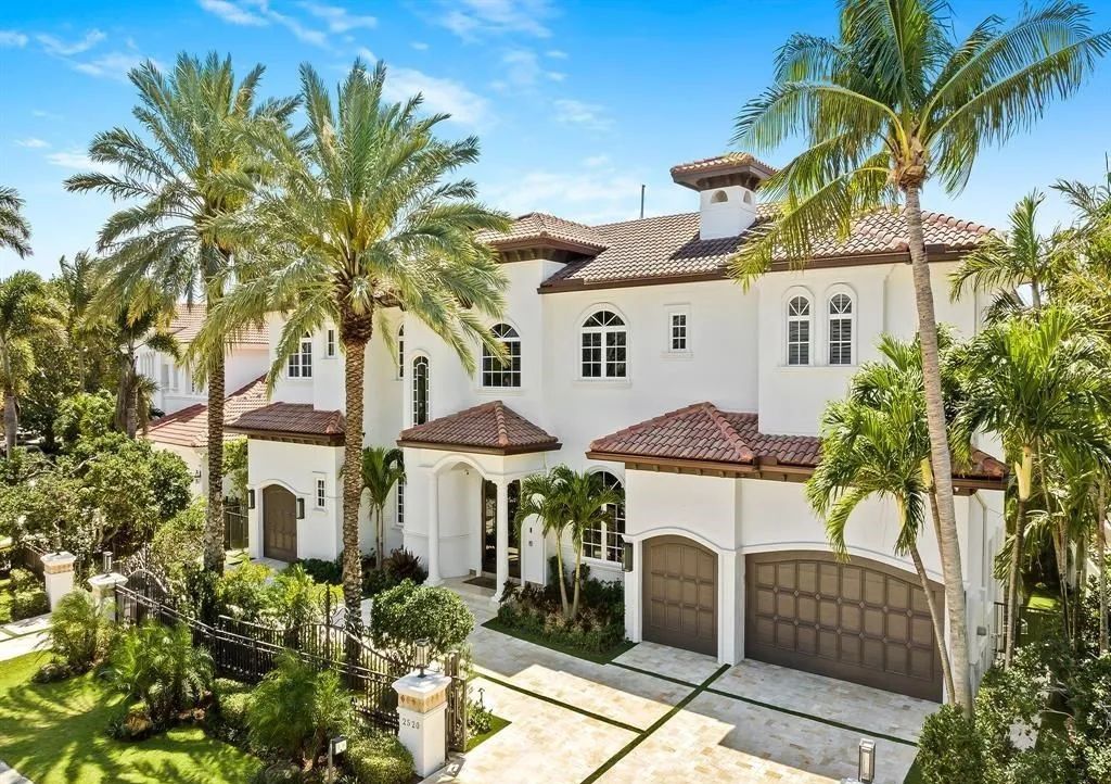 Don't miss this meticulously crafted 6 bed, 7.5 bath estate in Lighthouse Point! $2M in upgrades include a commercial bar, stunning movie theater, and a private oasis with a full-service dock. Your dream home awaits at 2520 NE 31st Ct.