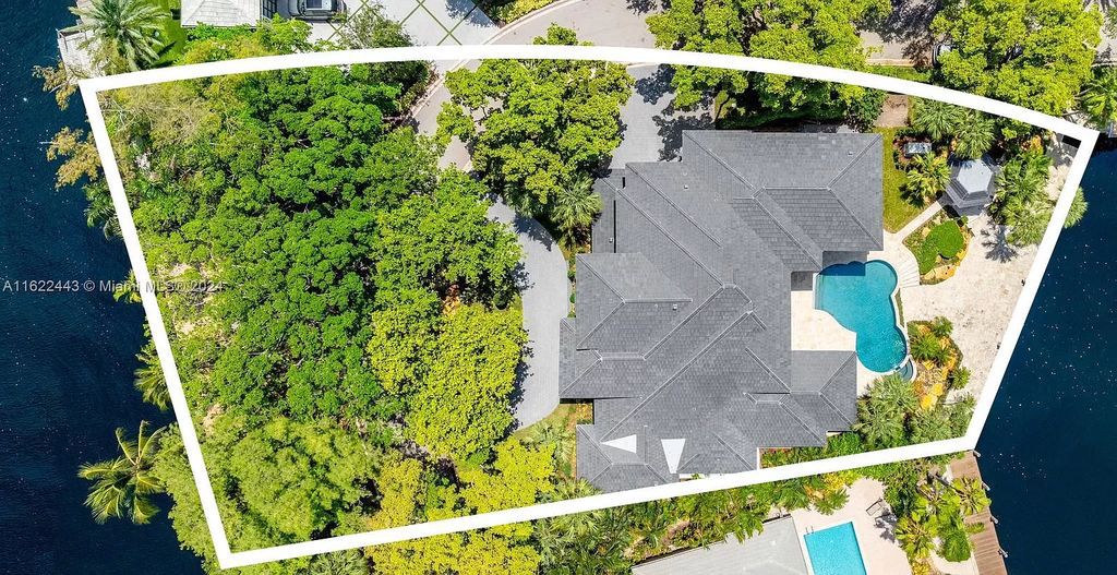 Own a piece of paradise in Ft. Lauderdale! This 4-bedroom estate in Bay Colony boasts a double-waterfront location, stunning views, and designer finishes. Premier schools, executive airport, and 24/7 security nearby. Contact us today!